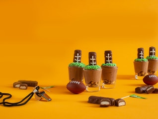 TWIX Touchdown Trifle