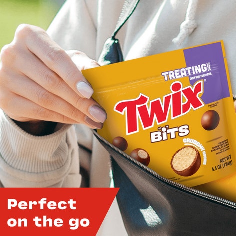 TWIX Bits Stand Up Pouch Treating Size, 4.4 Oz